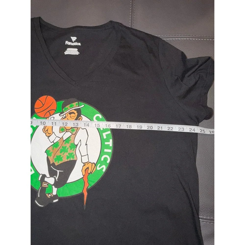 Fanatics Boston Celtics V-Neck Graphic Tee Black Short Sleeve Women 2XL